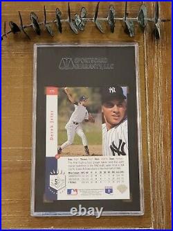 1993 Sp Foil Derek Jeter #279 Rookie Card Rc Yankees (92) Mint + Sgc 8.5