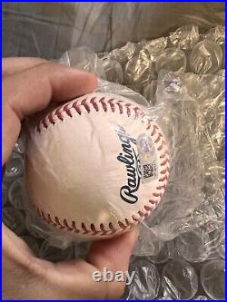 Aaron Judge New York Yankees Signed Baseball MLB authenticated hologram Blue ink