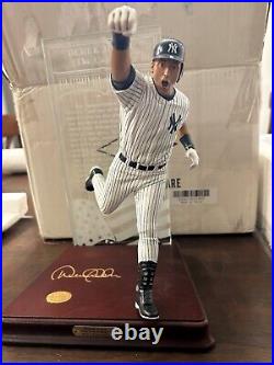 DEREK JETER NEW YORK YANKEES DANBURY MINT HOF FIGURINE The Captain