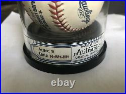 Derek Jeter Autograph Single Signed Baseball Grade 9 Yankees HOF ROMLB Clean