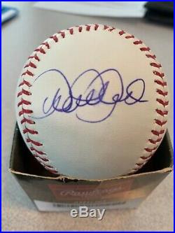 Derek Jeter Autographed Baseball New York Yankees JSA Certified