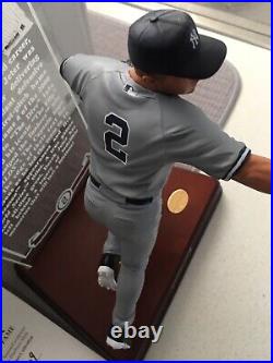Derek Jeter New York Yankees Danbury Mint HOF Statue #2 Original Box & Papers