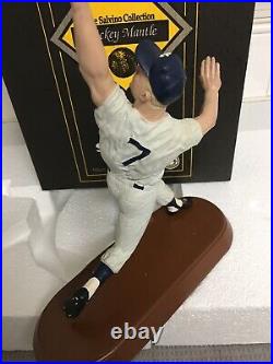 Mickey Mantle New York Yankees Autographed Salvino 1990's Statue Fielding Ed