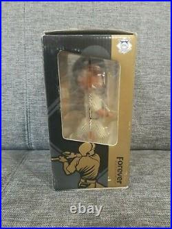 Mlb Forever Collectibles Legends Of Diamonds New York Yankees Posada Limited Edi
