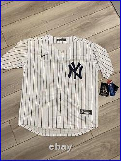 NWT Men's Large Aaron Judge New York Yankees #99 Home White Jersey Nike All Sewn
