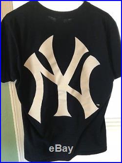 Supreme New York Yankees Box Logo Medium