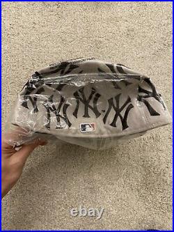 Supreme X New York Yankees Box Logo Hat