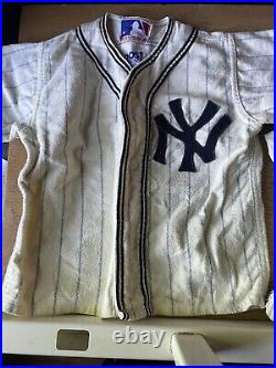 Vintage 1968 New York Yankees Wool Children's Boys S Baseball Uniform Post NY