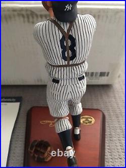 Yogi Berra New York Yankees Danbury Mint Statue In Original Box & Papers